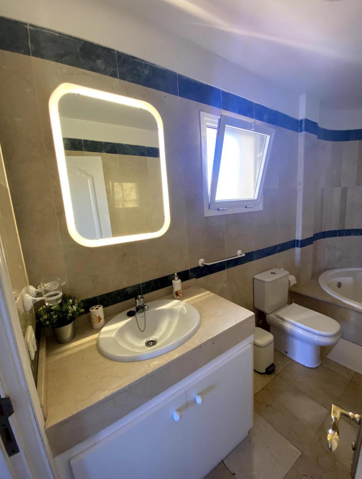 Apartment En Benimar Piscina Y Garaje Costa Adeje (Tenerife)